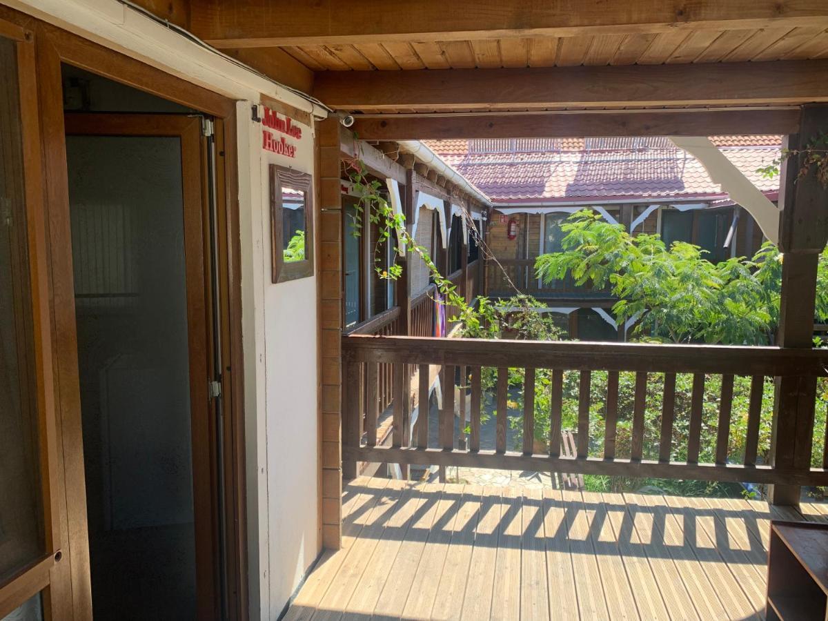 Bazart Vama Veche Hostel ภายนอก รูปภาพ