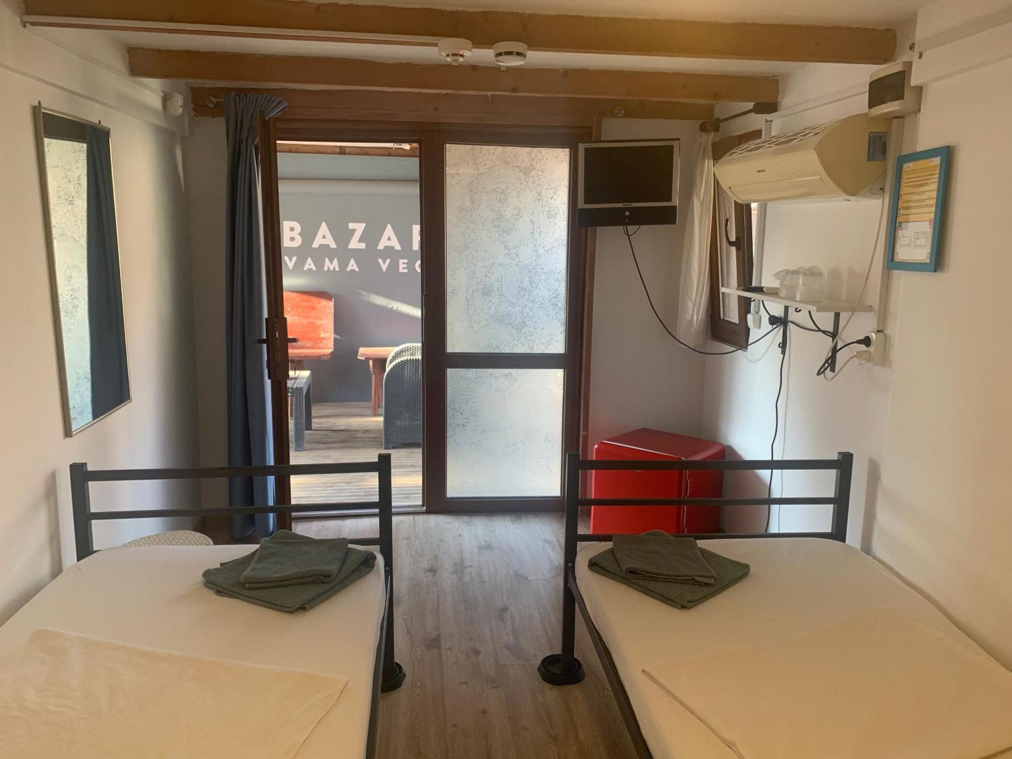 Bazart Vama Veche Hostel ภายนอก รูปภาพ