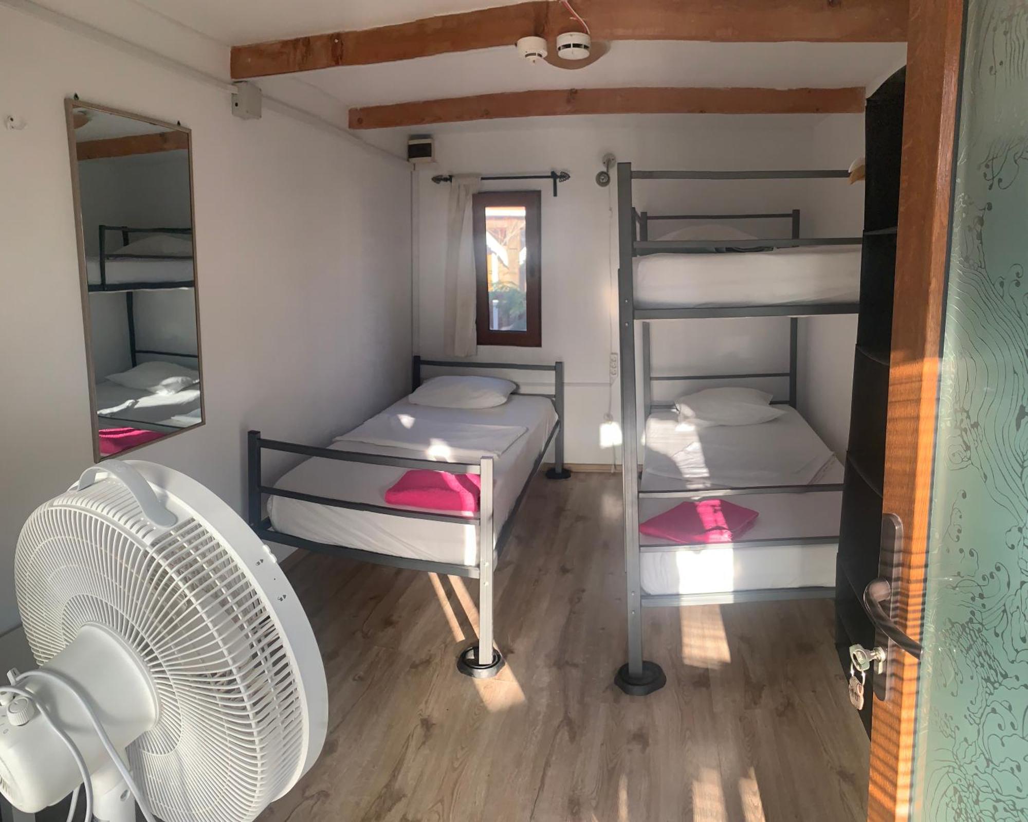 Bazart Vama Veche Hostel ภายนอก รูปภาพ