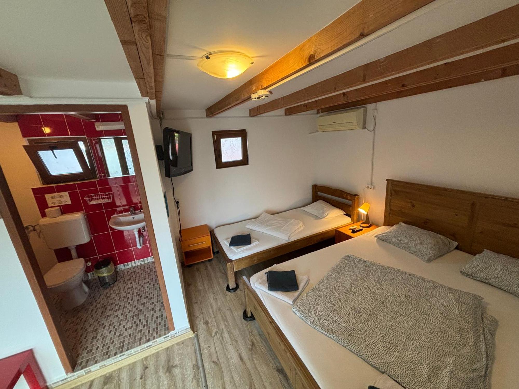 Bazart Vama Veche Hostel ภายนอก รูปภาพ